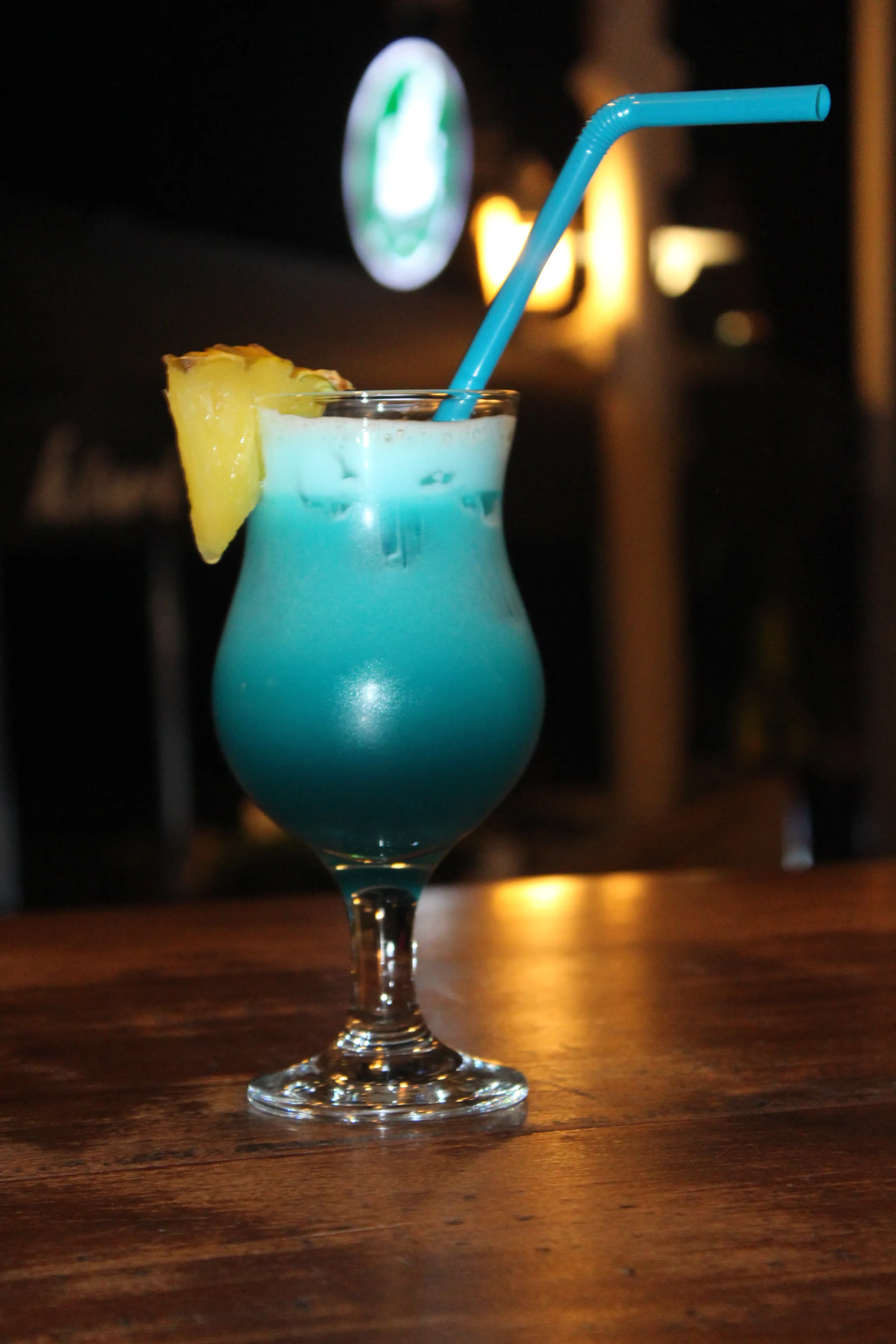 Cimino Restaurant Cafe & Bar imza kokteyl servisi